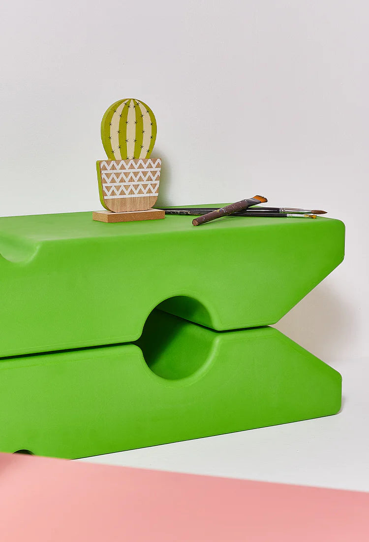 CLIP SHAPED SIDE TABLE TV STAND – Side Table / Stand