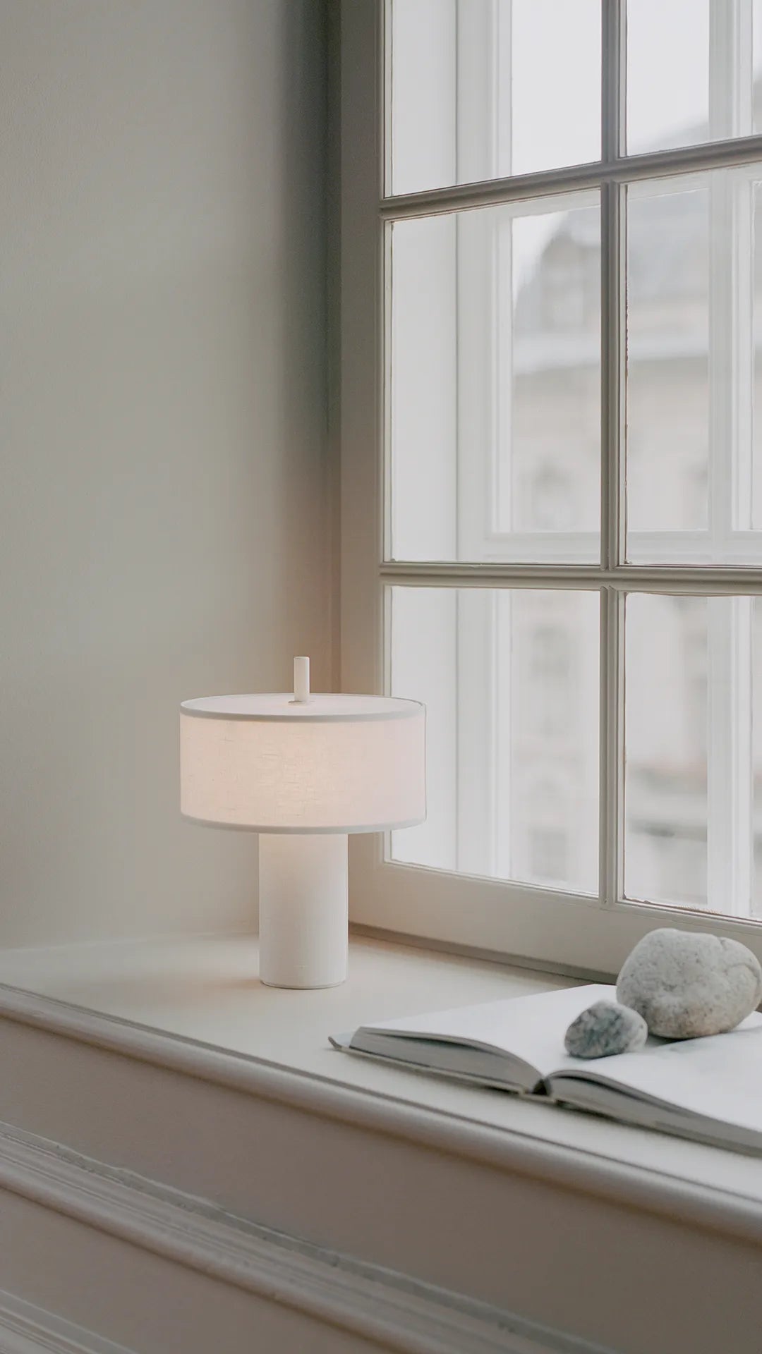 NEW WORKS MARGIN – Portable Table Lamp