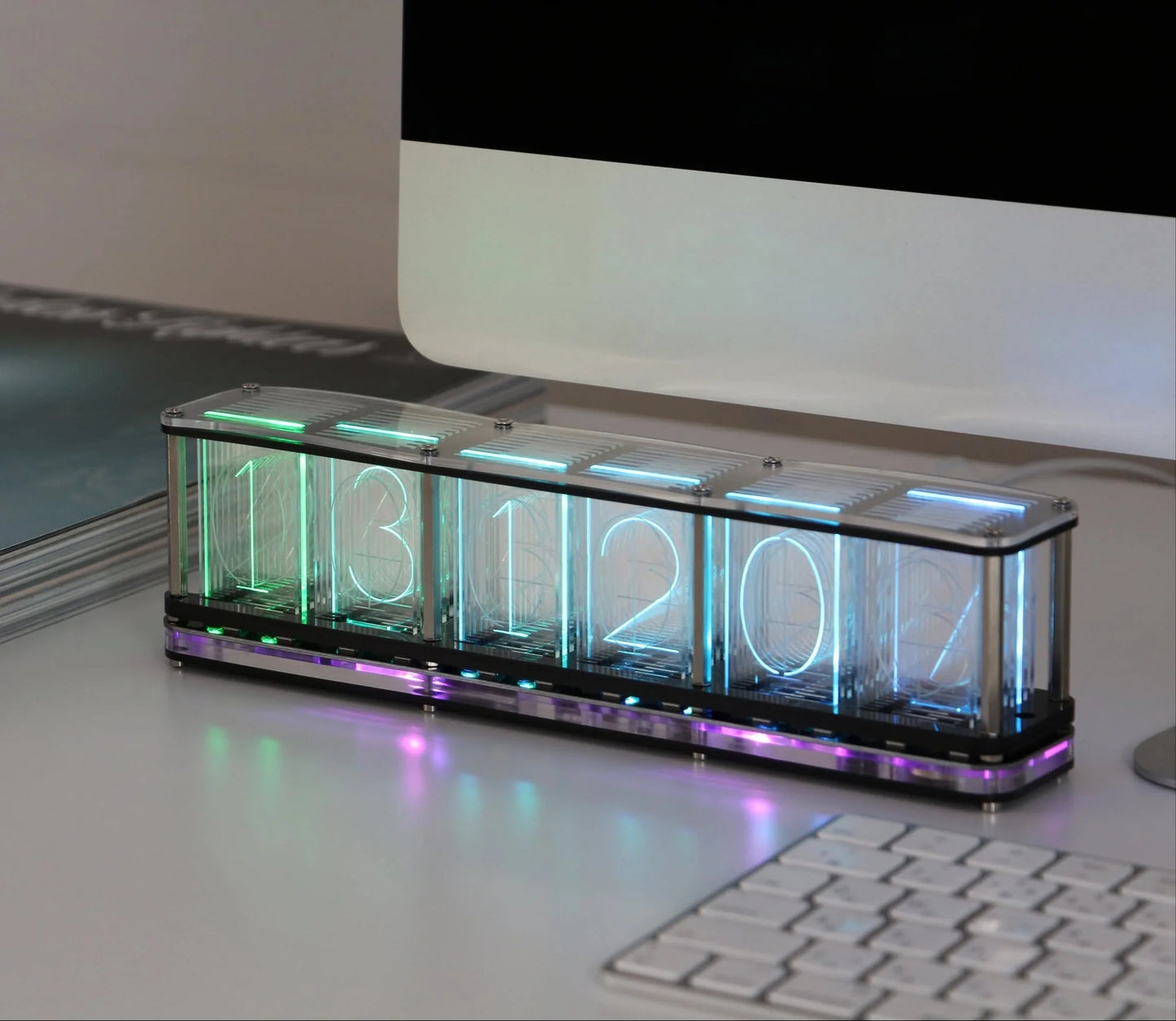 DETAIL RGB Tube Clock