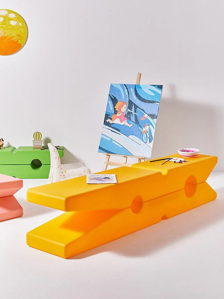 CLIP SHAPED SIDE TABLE TV STAND – Side Table / Stand